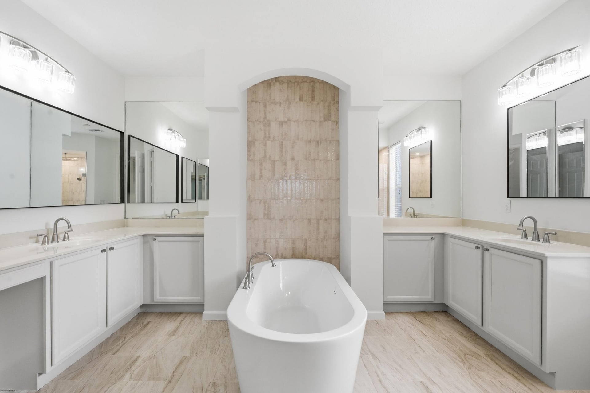 Residence photo 19