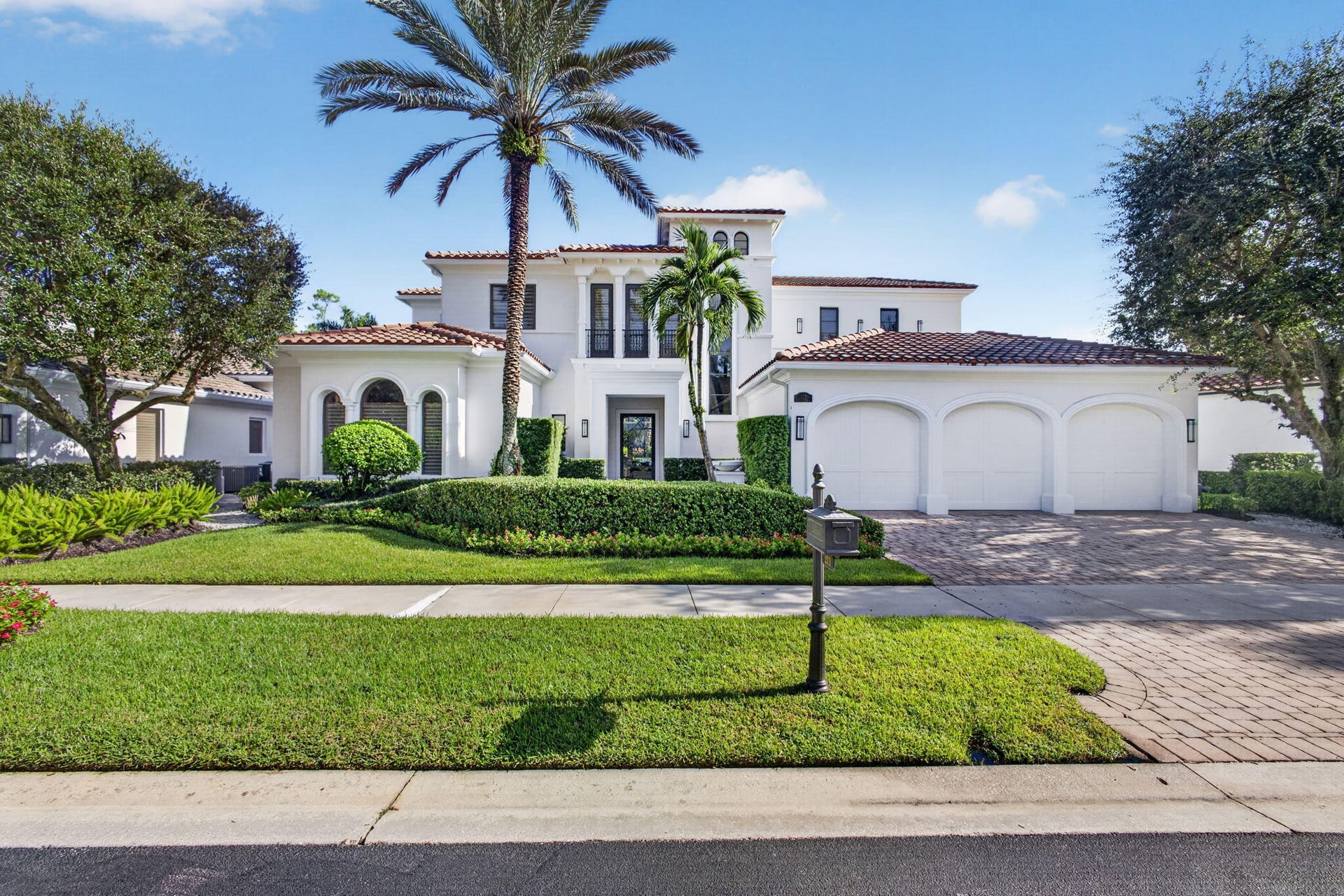 Mirasol Country Club Residence