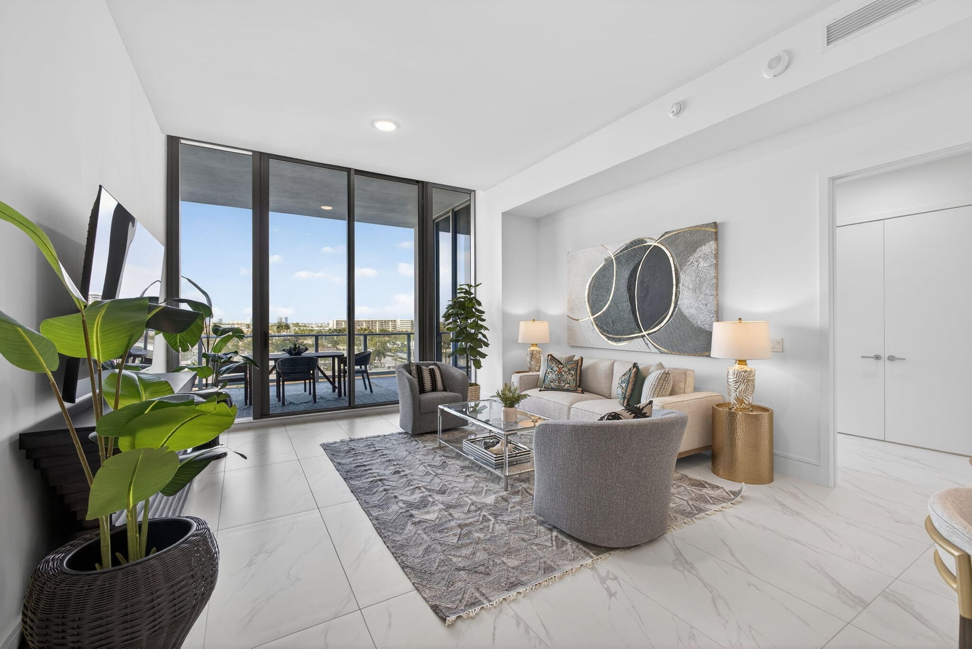 Nautilus 220 Unit 609 photo 16