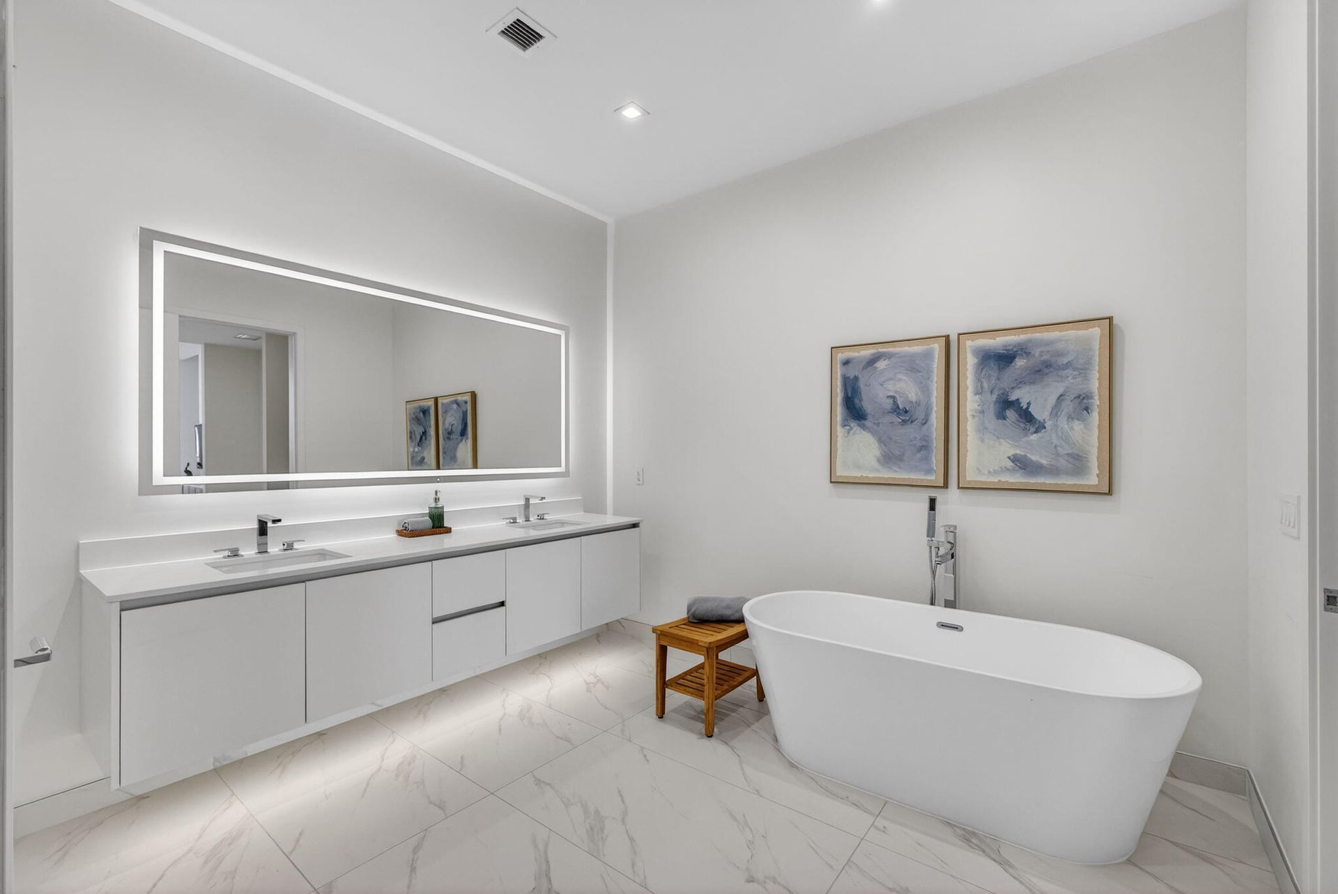 Nautilus 220 Unit 609 photo 37