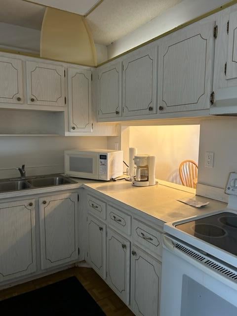Unit 212 photo 4