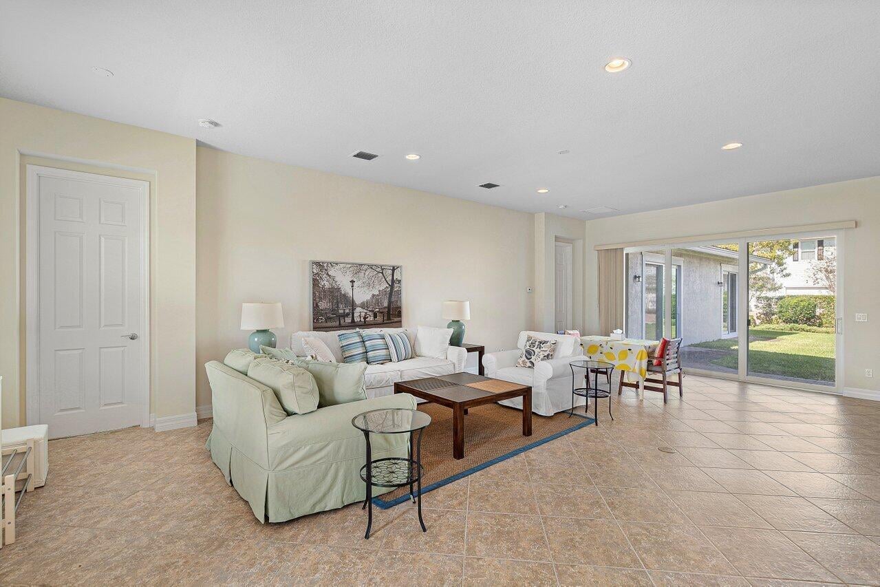  Residence photo 13