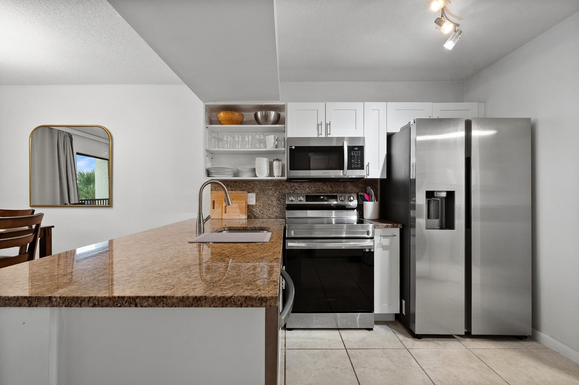 Unit 303V6 photo 10