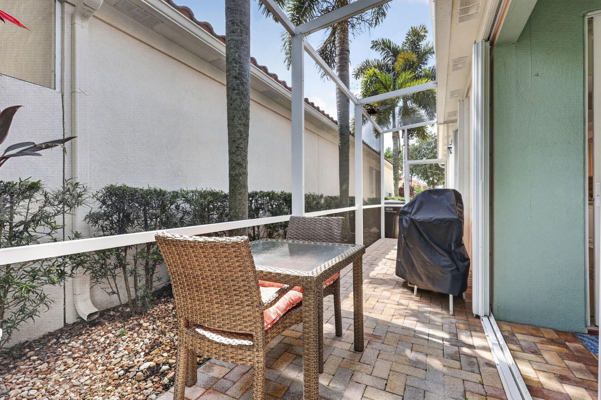 Residence photo 61