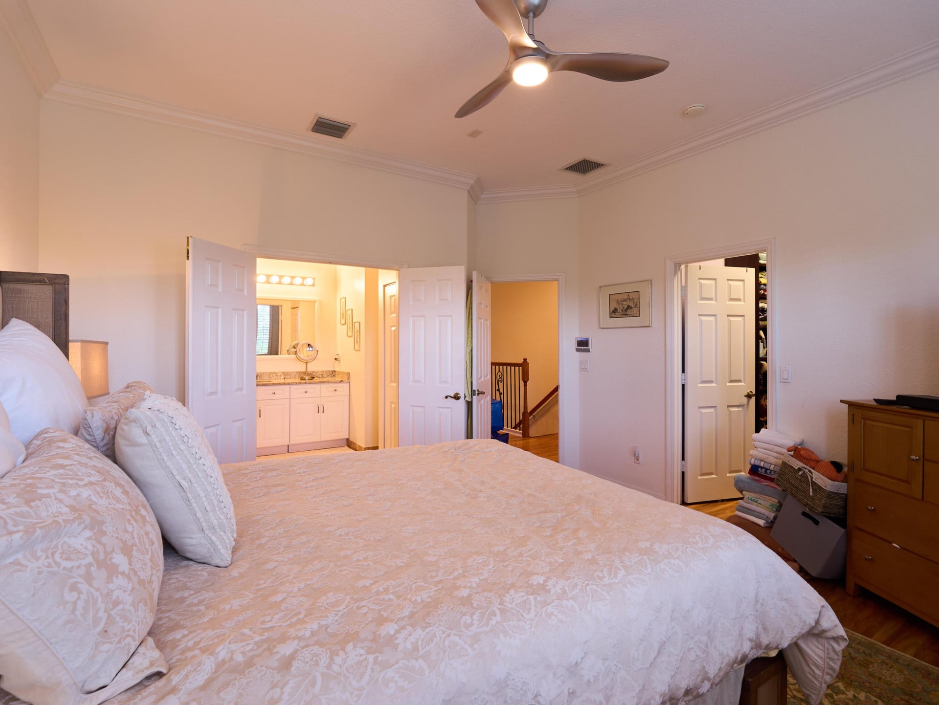 Unit 106 photo 19