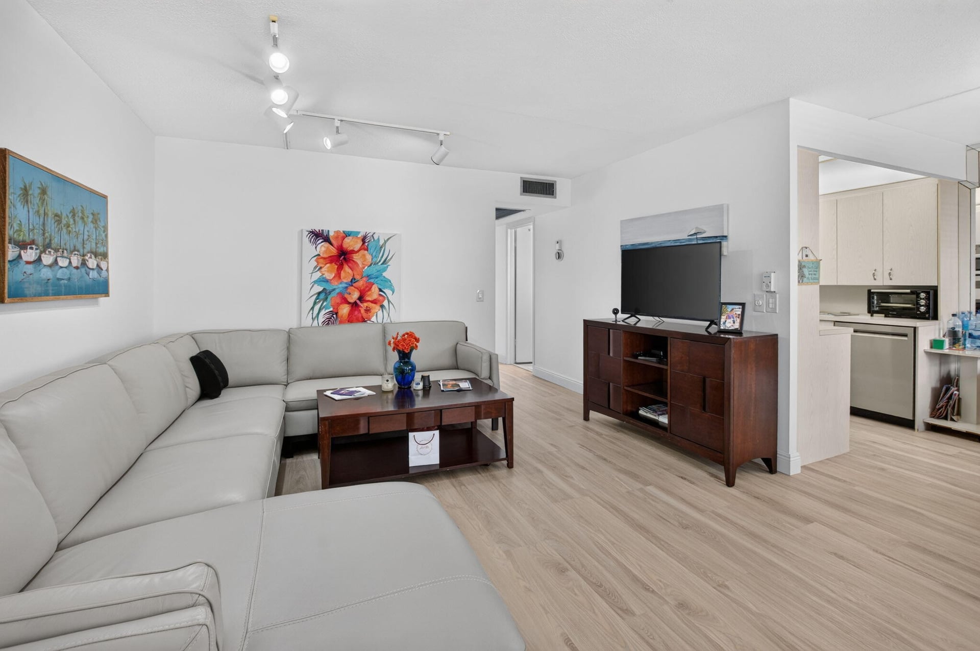  Unit 2008 photo 7