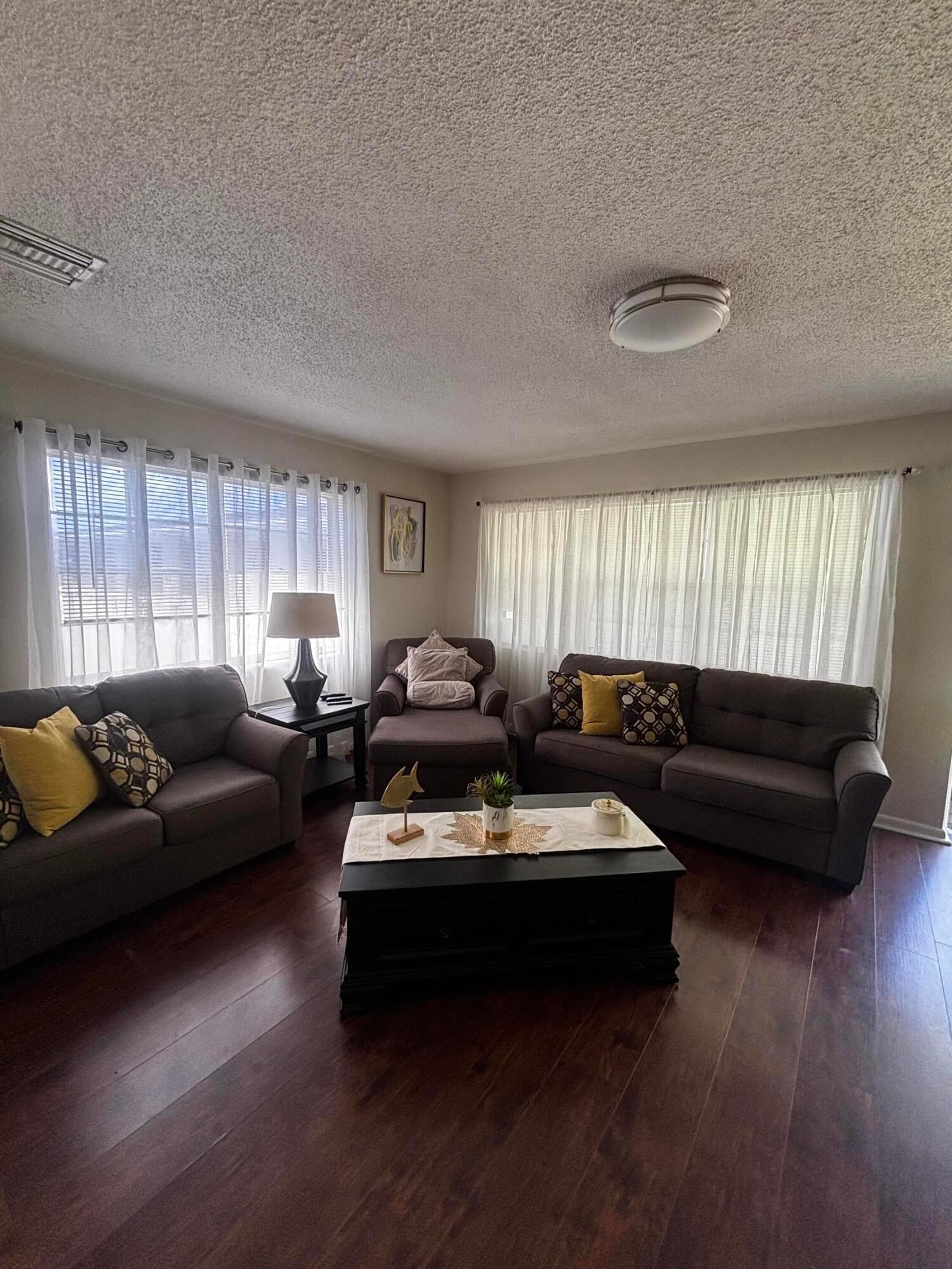 Residence photo 7