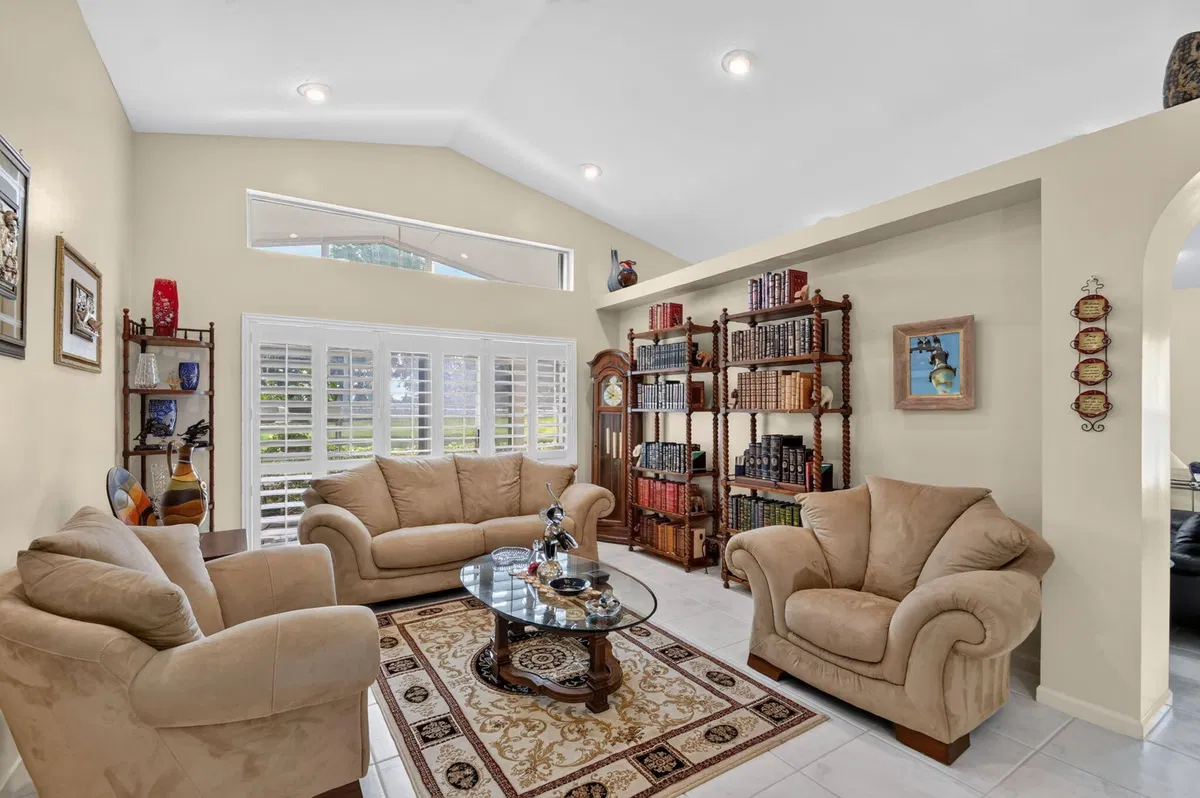  Residence photo 10