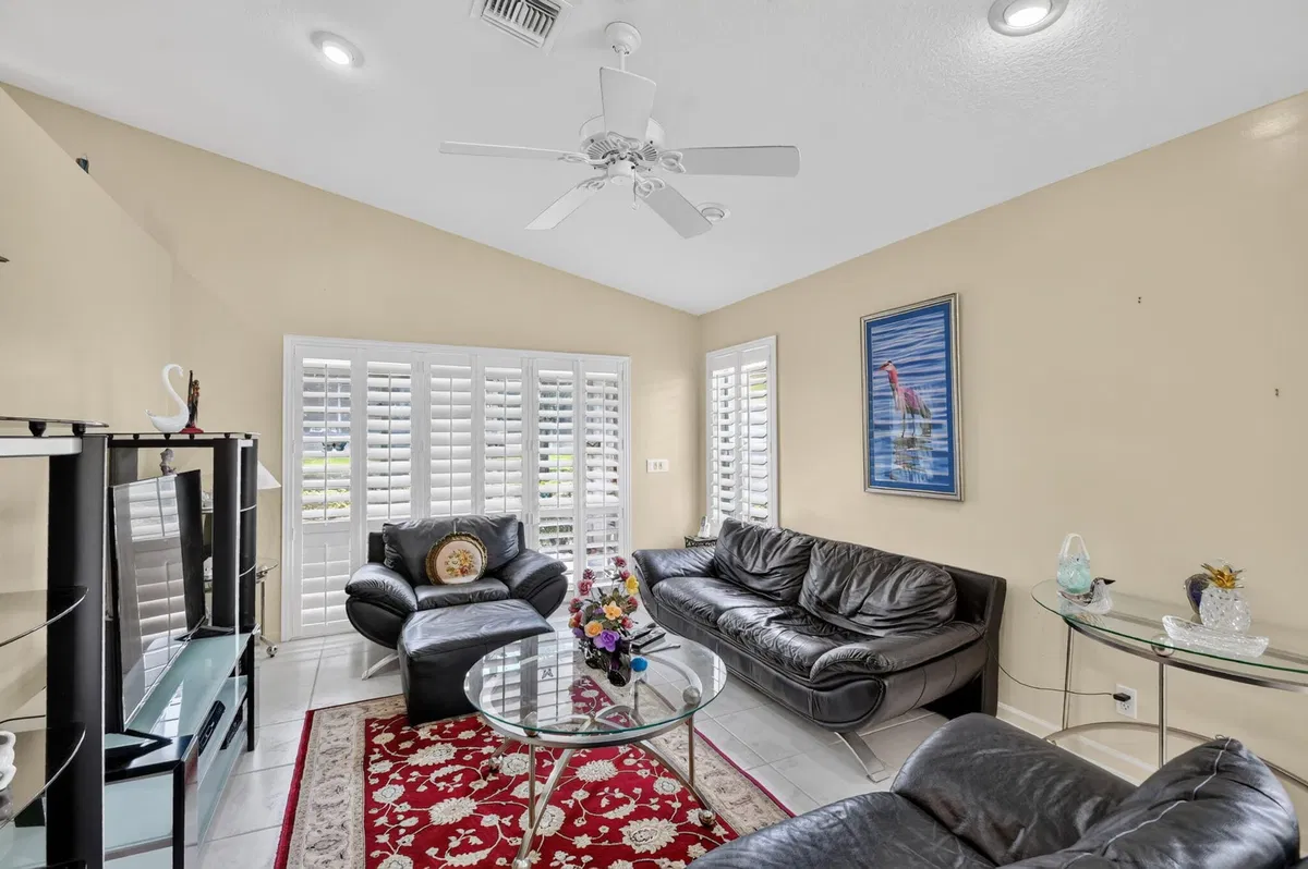  Residence photo 22