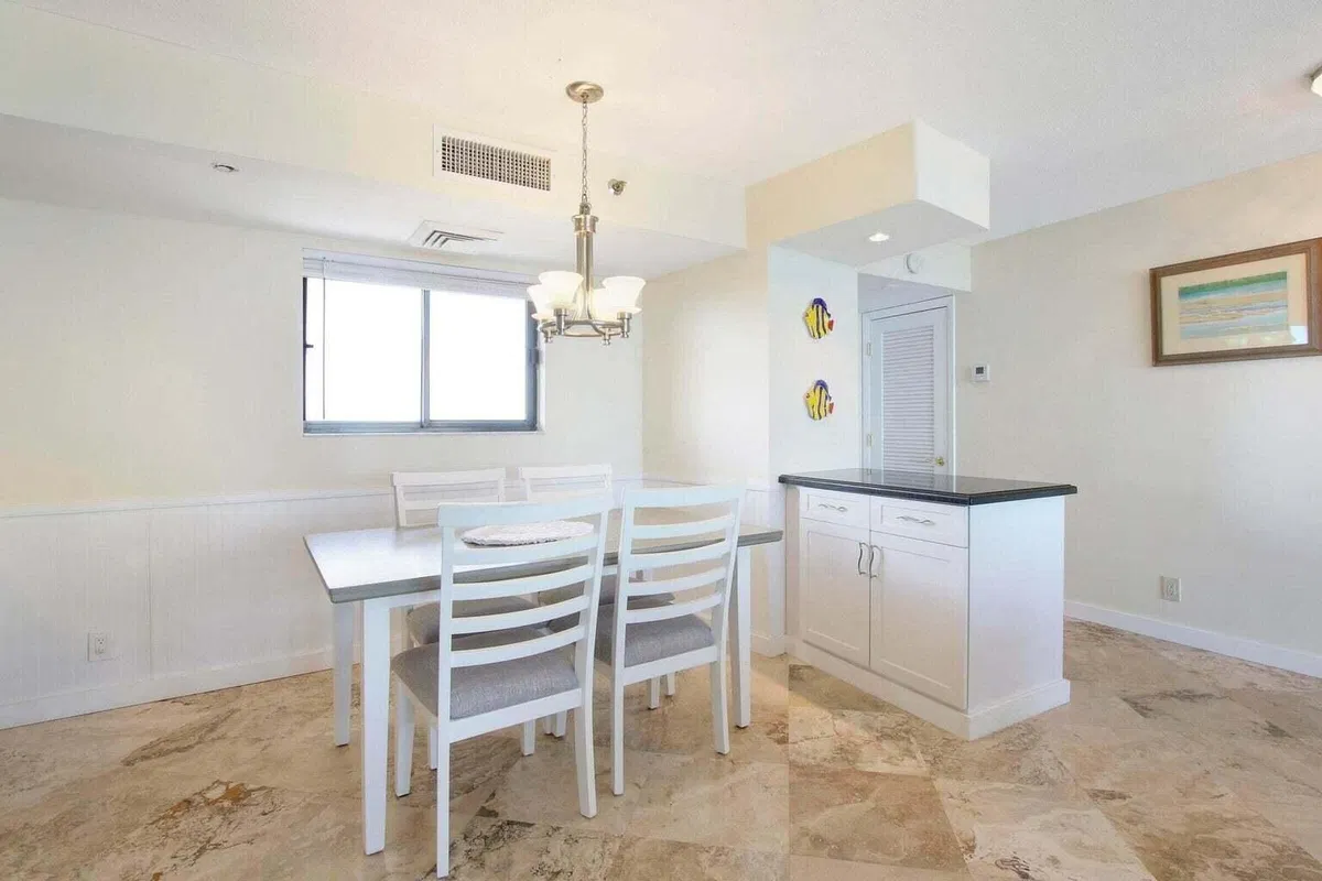 Unit 503 photo 13
