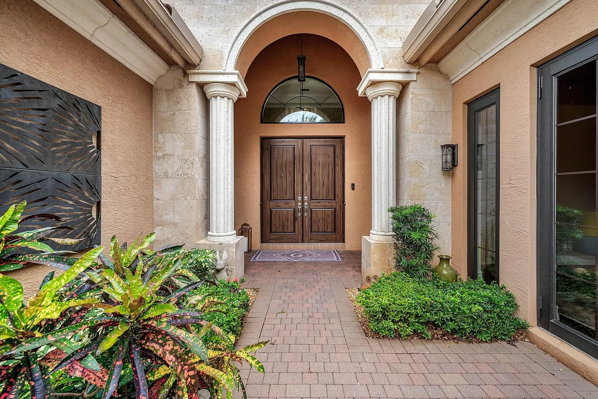  Residence photo 10