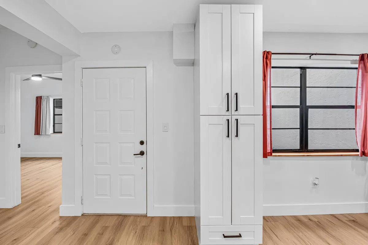 Unit 213 photo 10