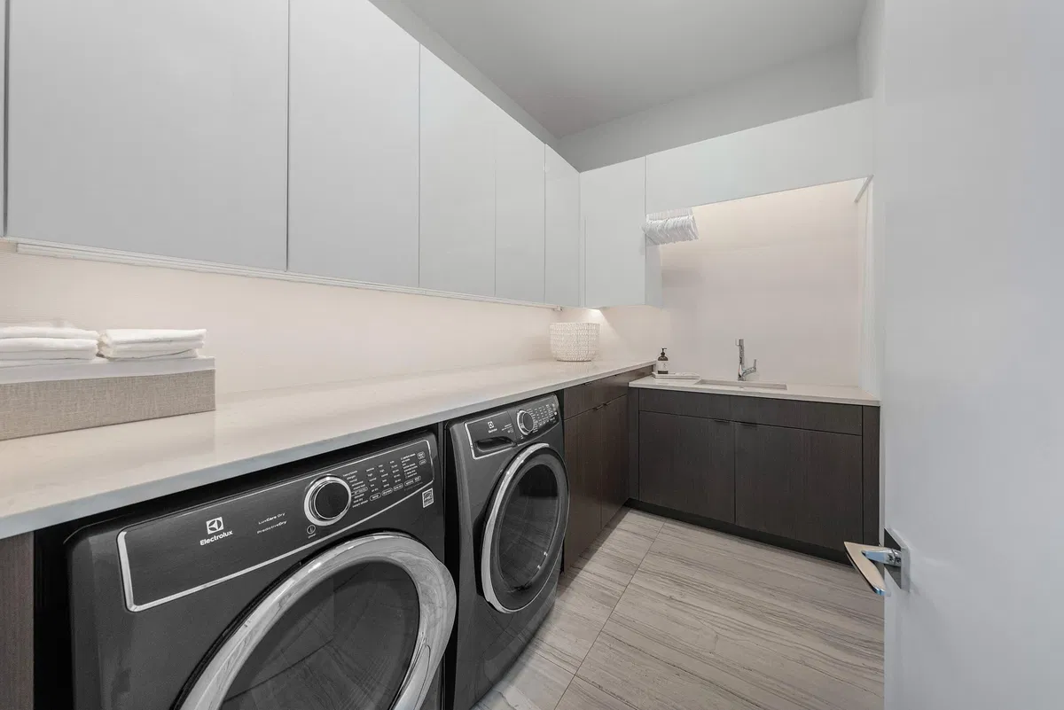 Residence photo 43