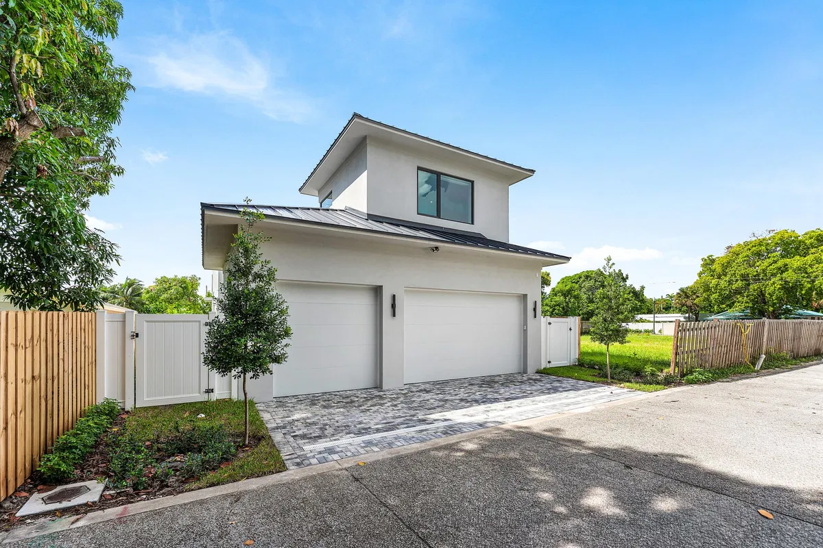 Residence photo 67