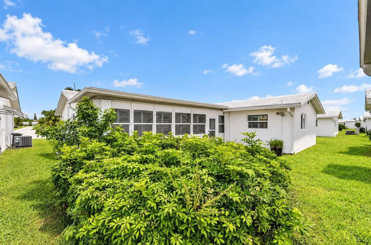 Residence photo 43