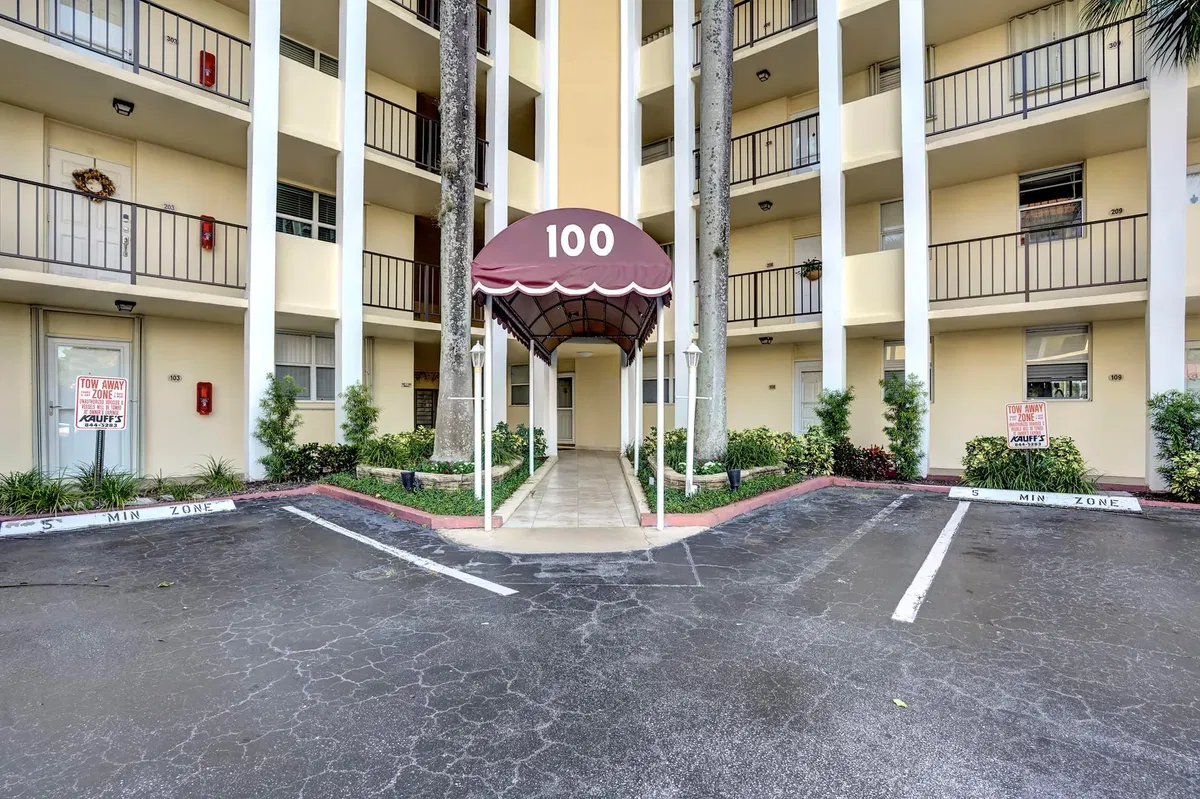 Paradise Harbour North Palm Beach Unit 408 photo 25