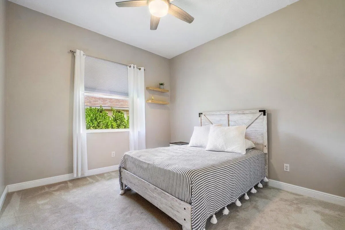 Residence photo 19