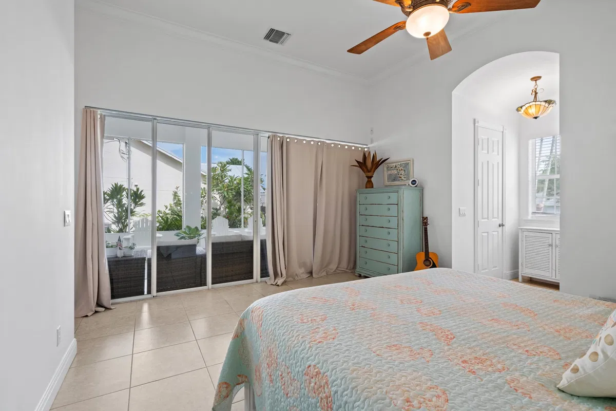 Residence photo 34