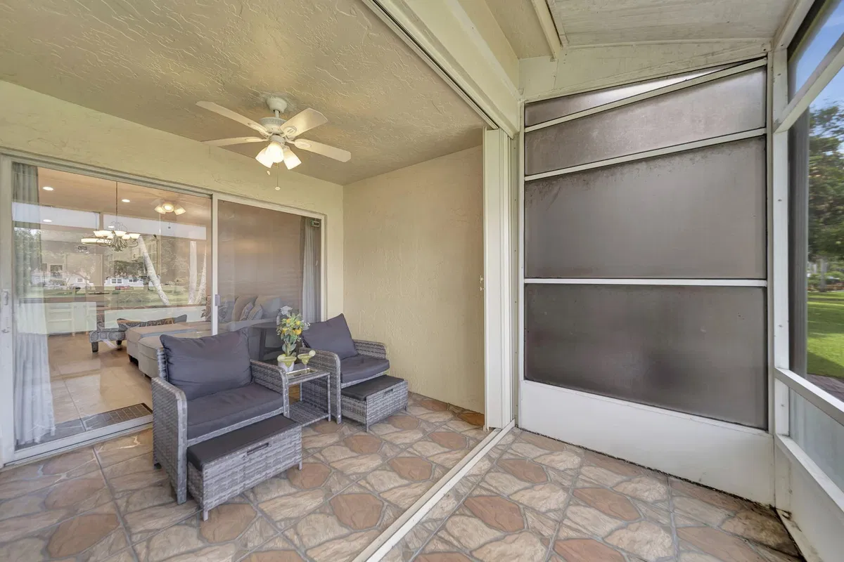  Residence photo 43