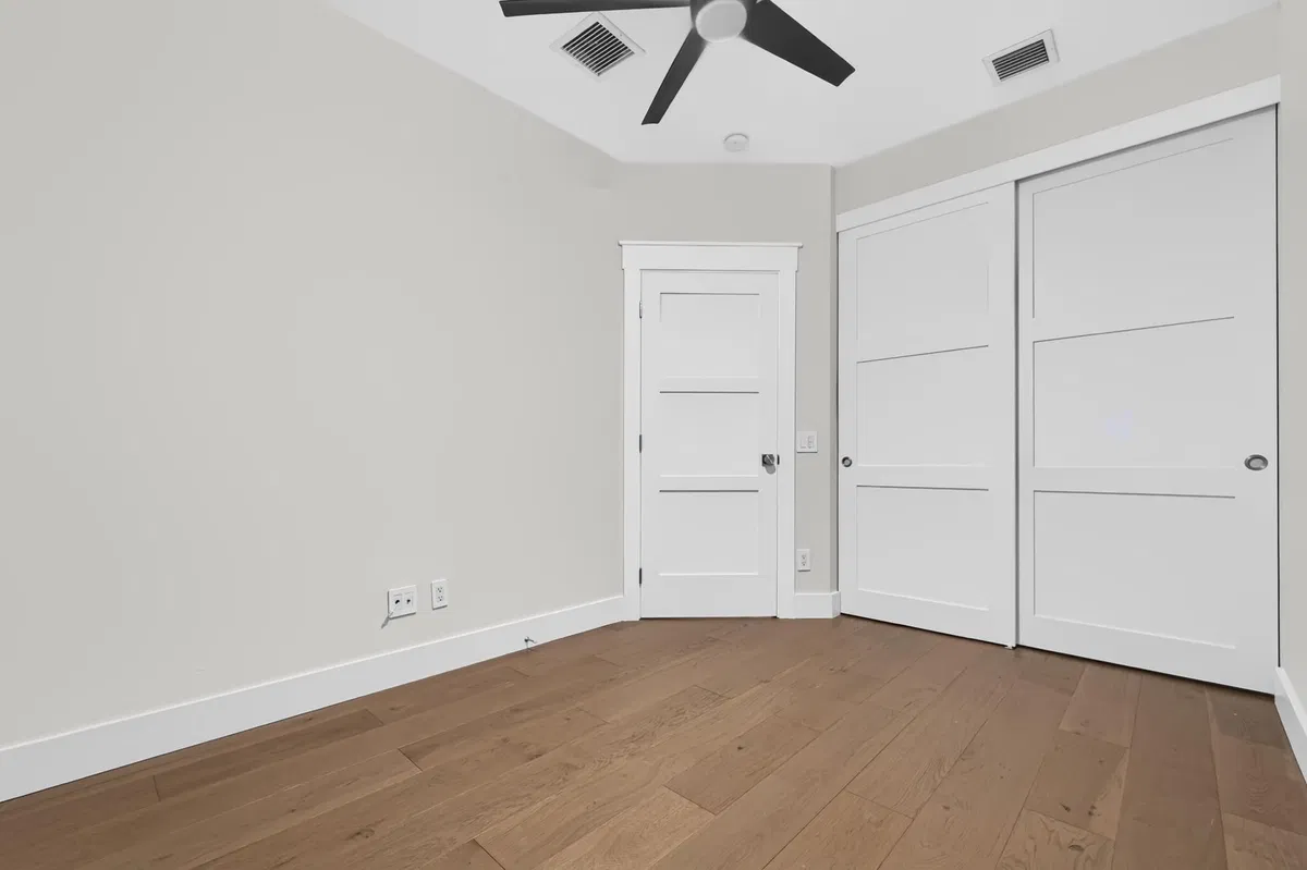 Residence photo 22