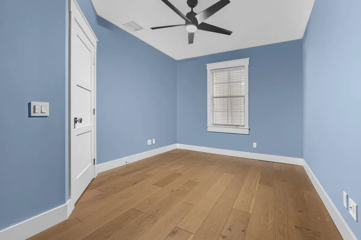 Residence photo 25