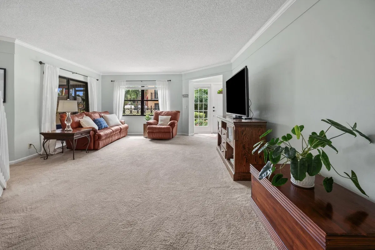 Residence photo 7