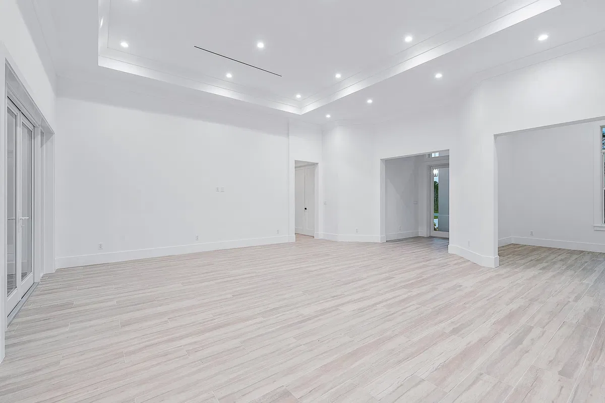Residence photo 16