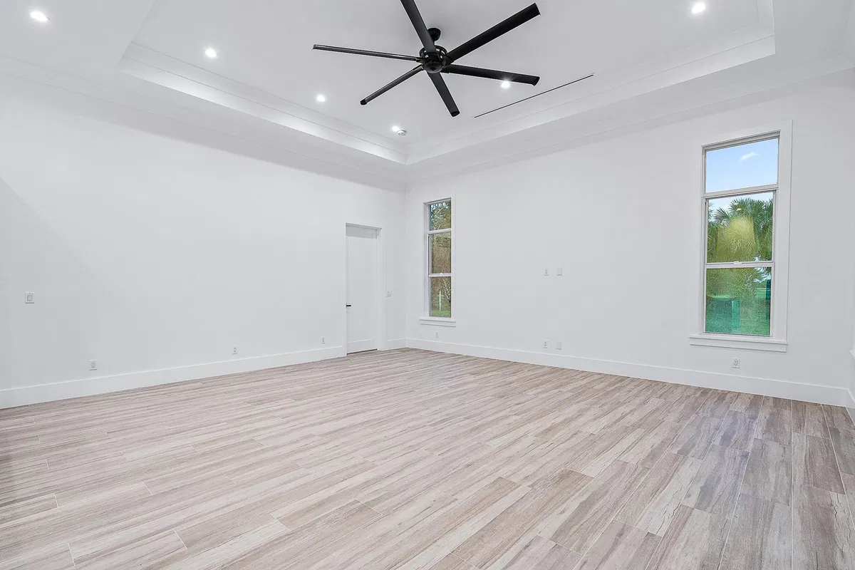 Residence photo 22