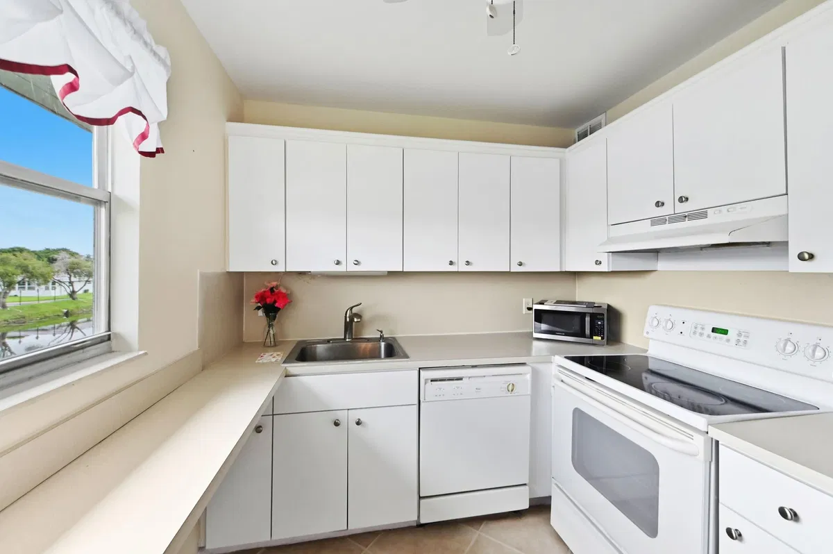 Residence photo 7