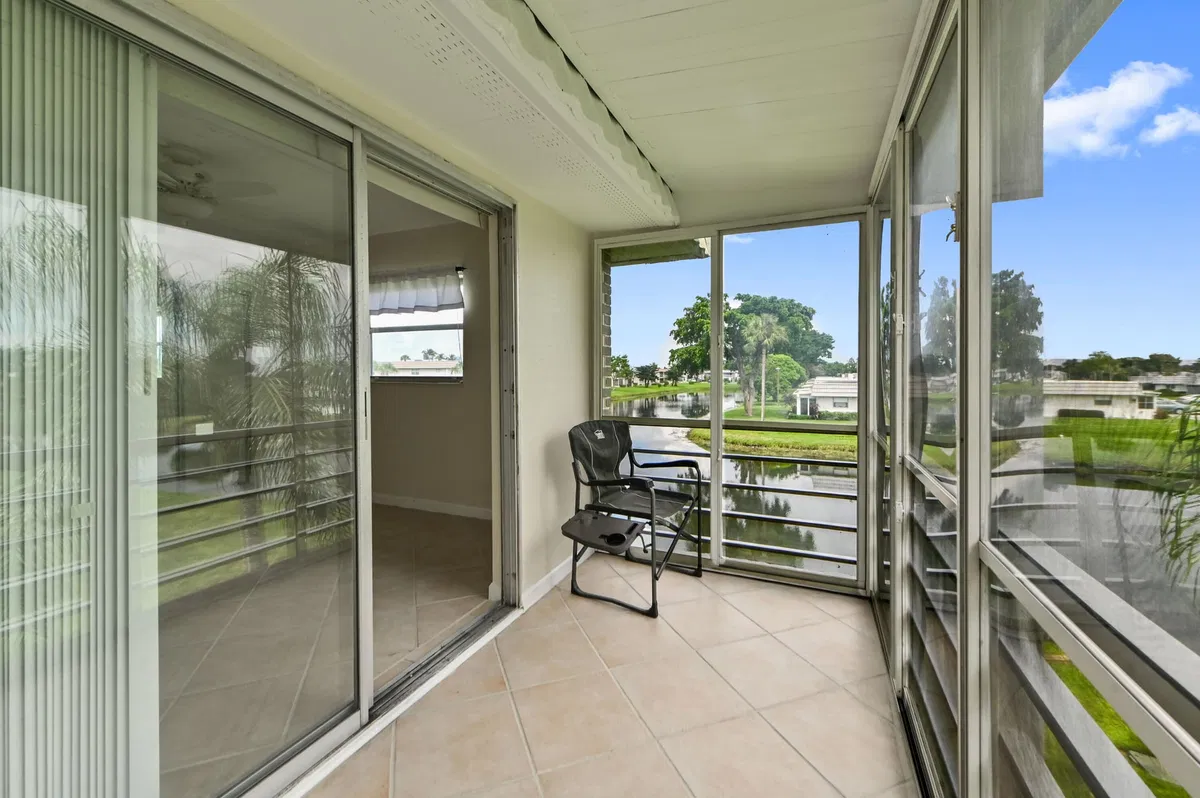 Residence photo 22