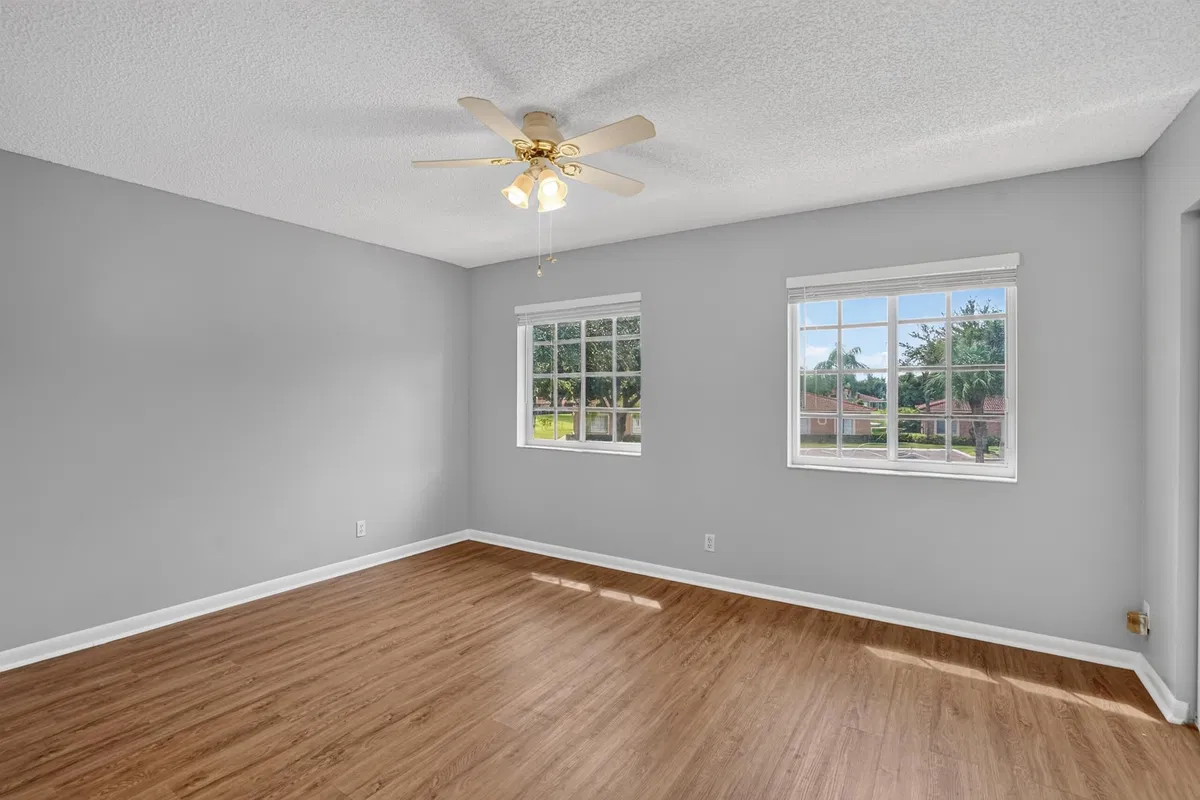 Residence photo 28