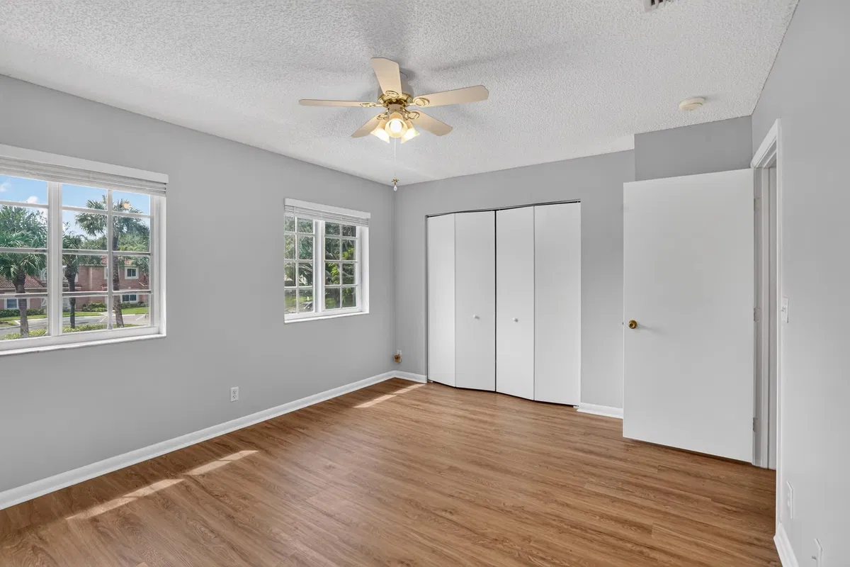 Residence photo 31