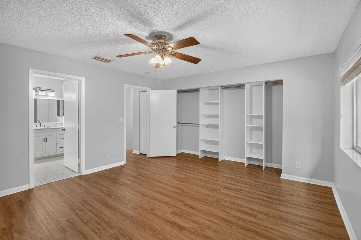 Residence photo 34