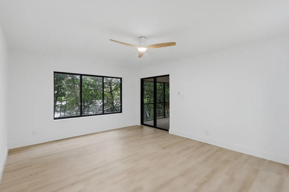 Unit 111 photo 19
