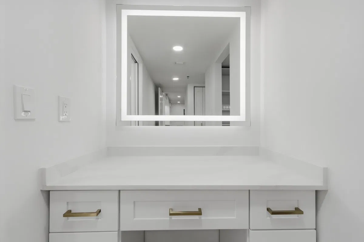 Unit 111 photo 22