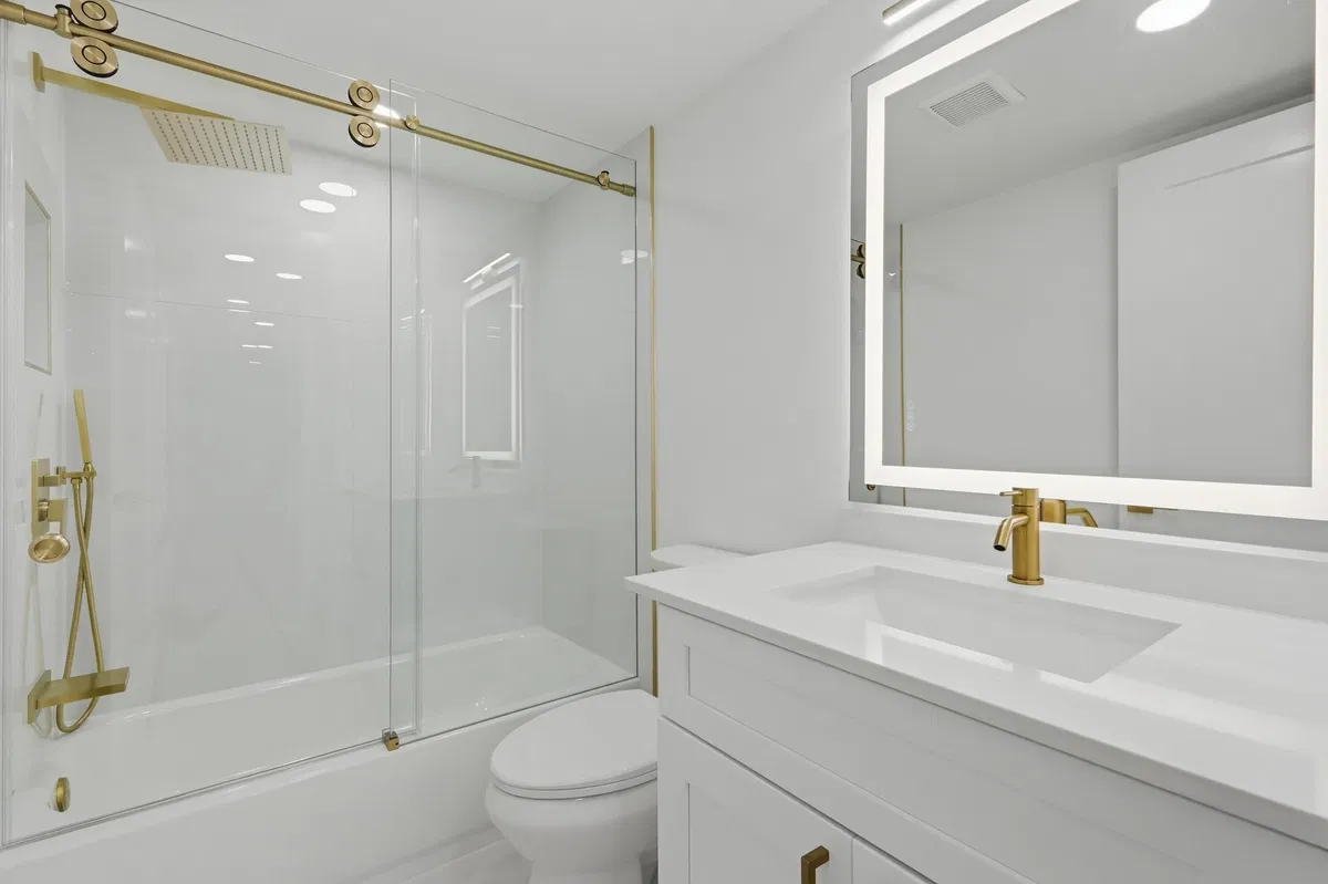 Unit 111 photo 28