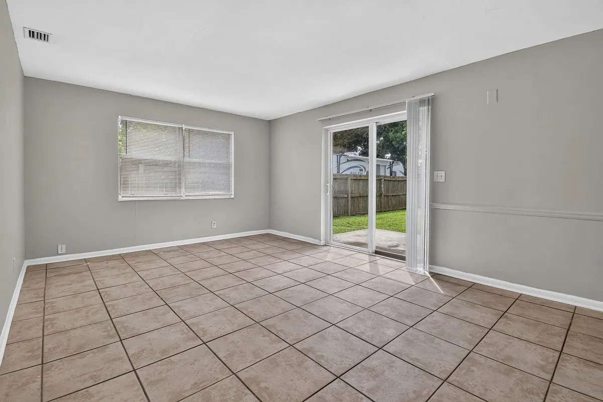 Residence photo 10