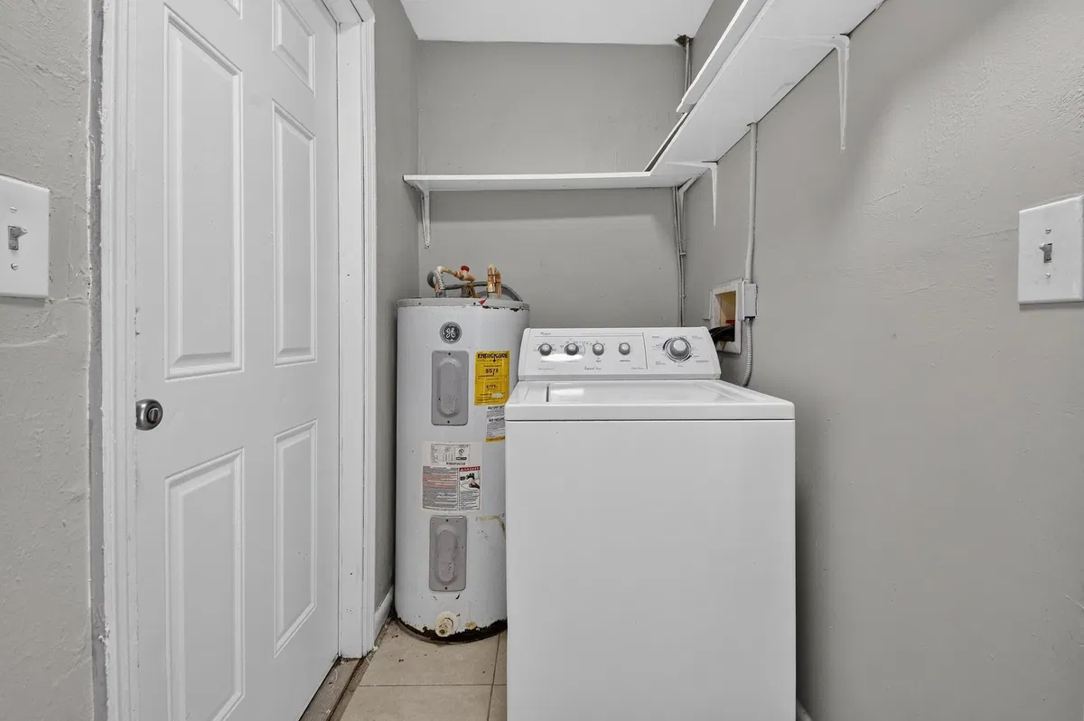 Residence photo 25
