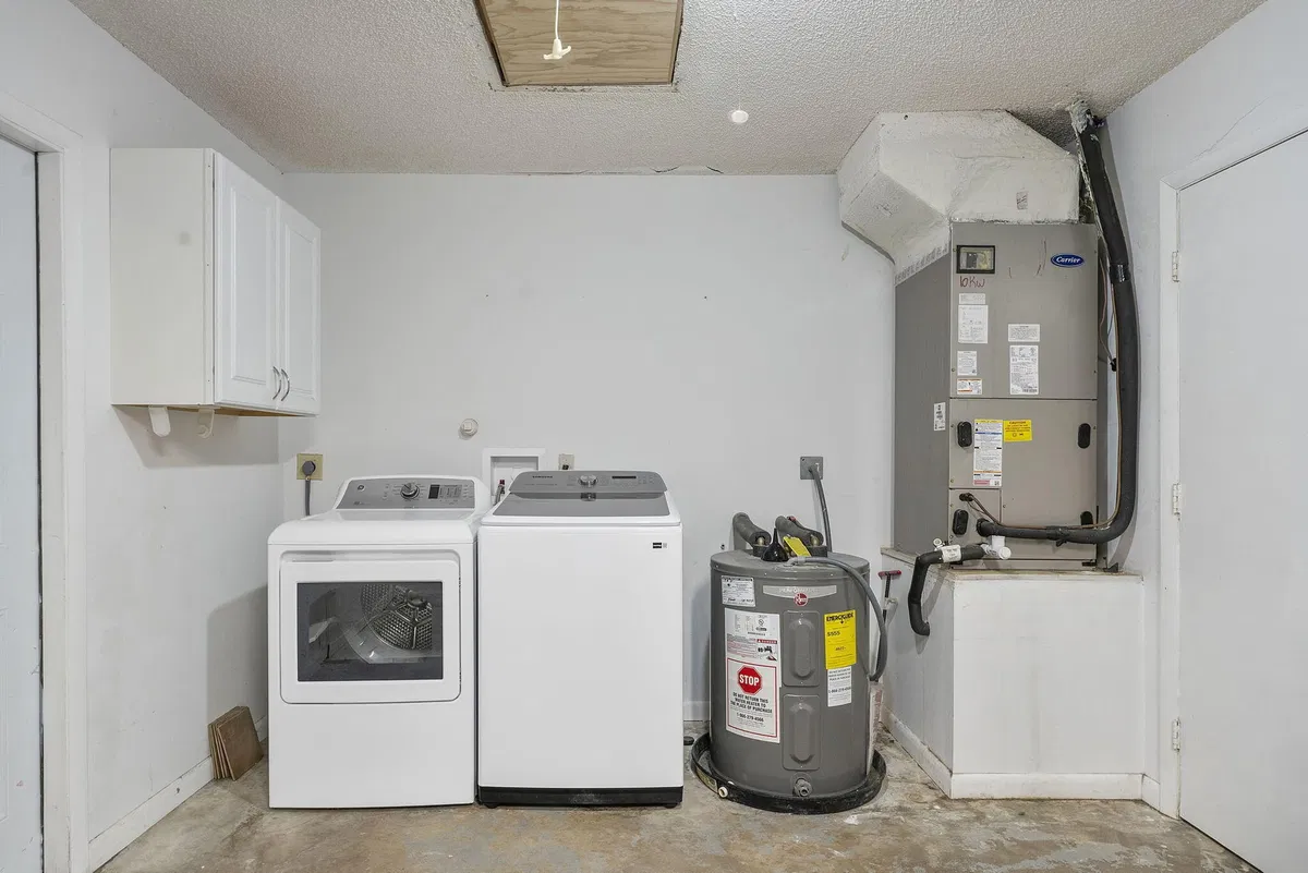 Residence photo 22