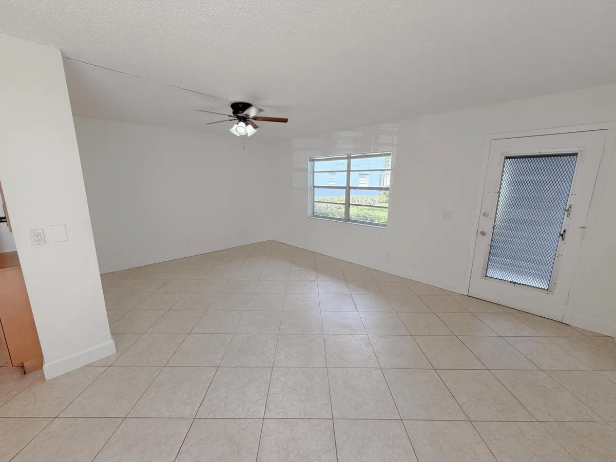 Residence photo 7