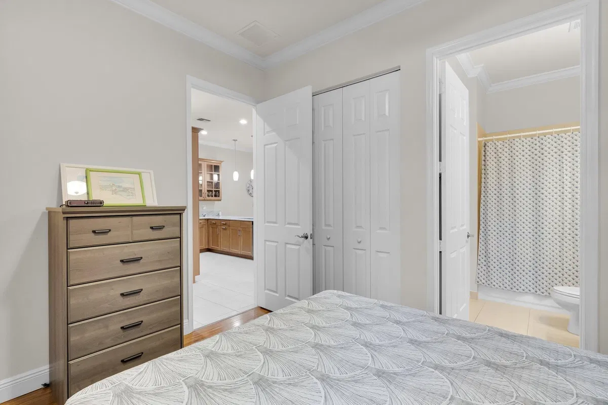 Residence photo 28