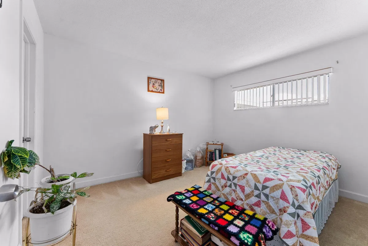 Unit B215 photo 13