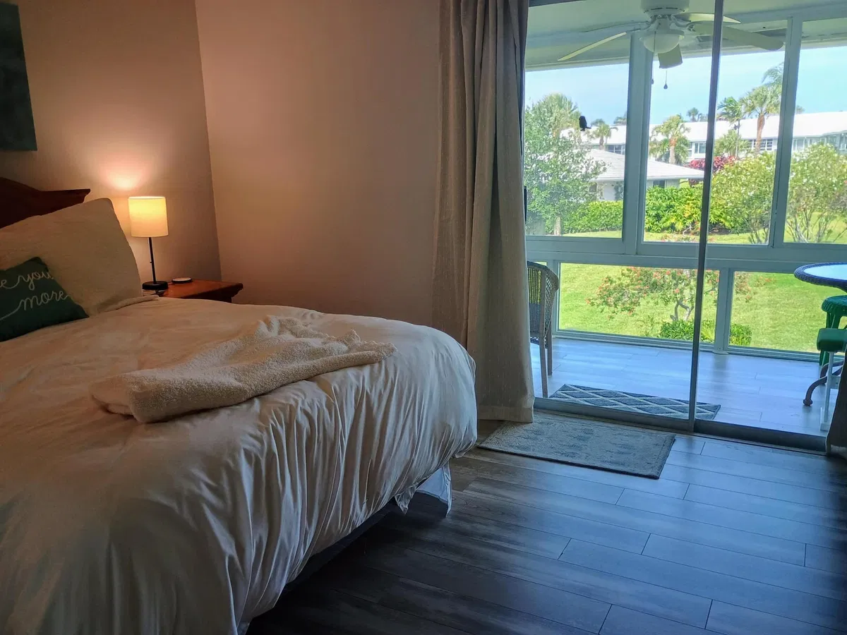 Unit 202 photo 28