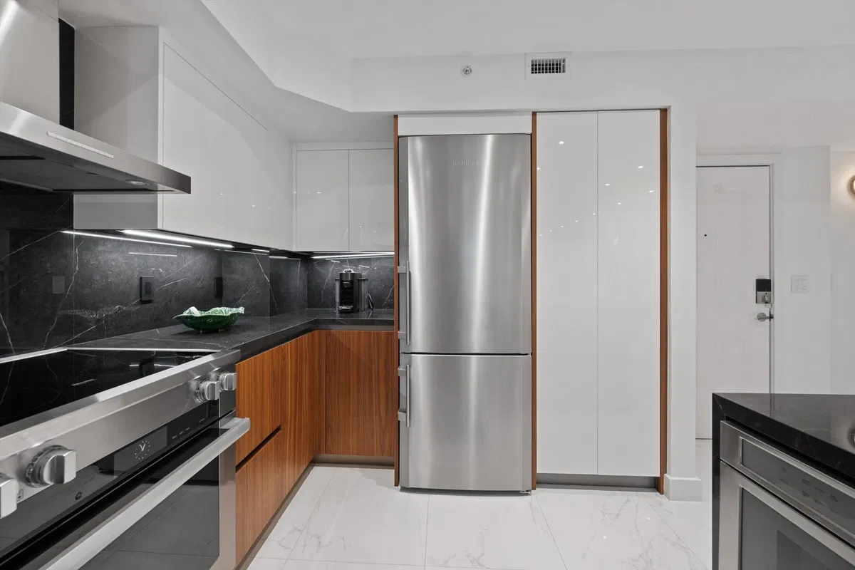 The Prado Unit 315 photo 7