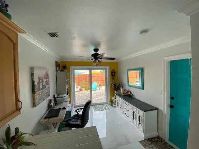 Residence photo 19