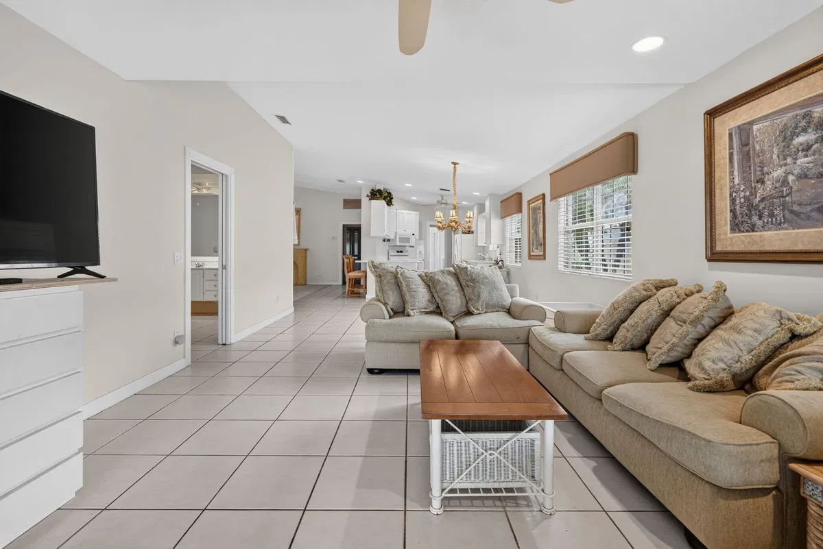 Residence photo 34
