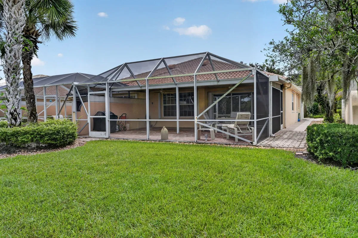 Residence photo 43