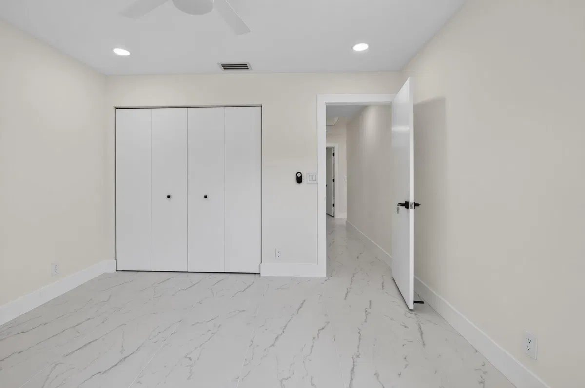 Residence photo 28