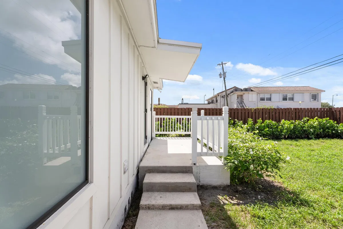 West Palm Beach Residence photo 10