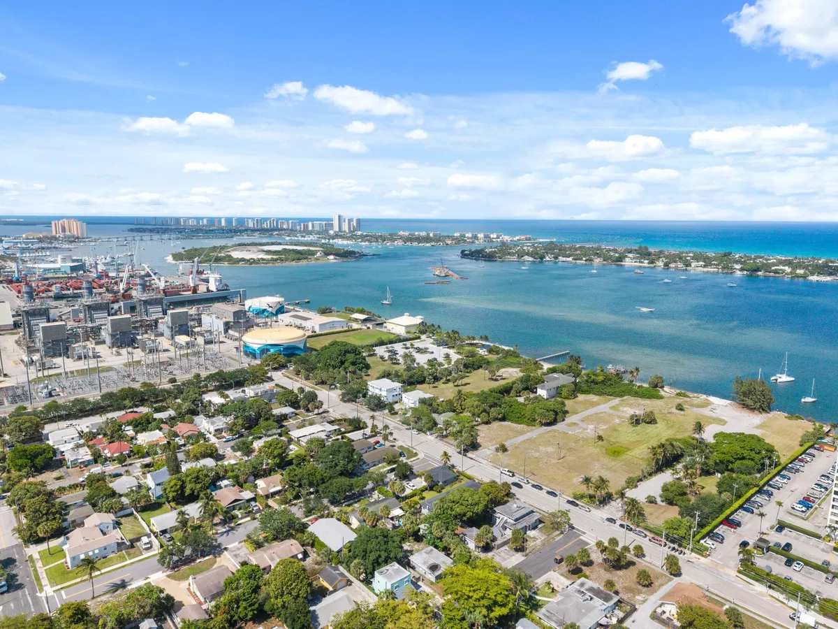 West Palm Beach Residence photo 40